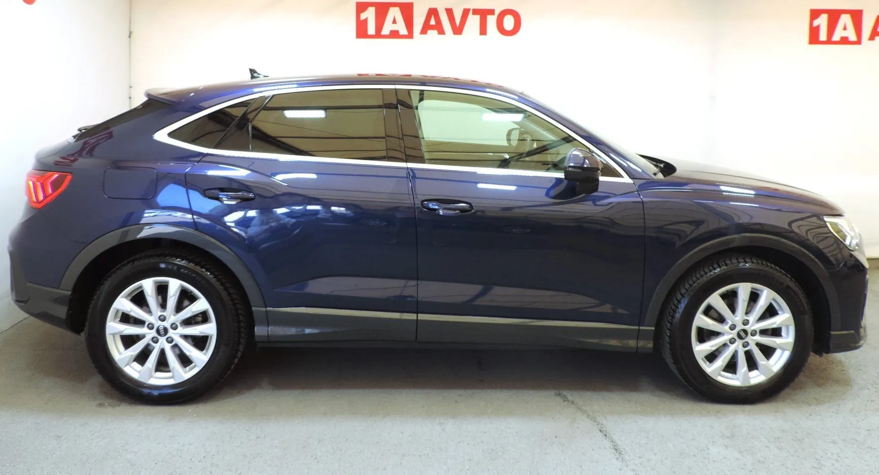 Zunanja slika - Audi Q3 - Sportback 35 TFSI 150ch  S tronic 7 KAMERA-MATRIX-MRTVI KOT… - 4