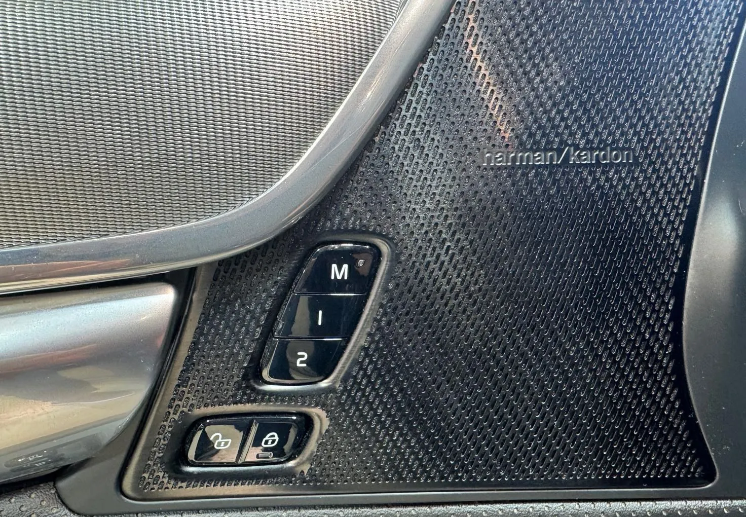 Zunanja slika - Volvo S90 - R DESIGN-KEYLESS-VIRTUAL-NAVI-MEMORY-ACC-LED-ALU - 18