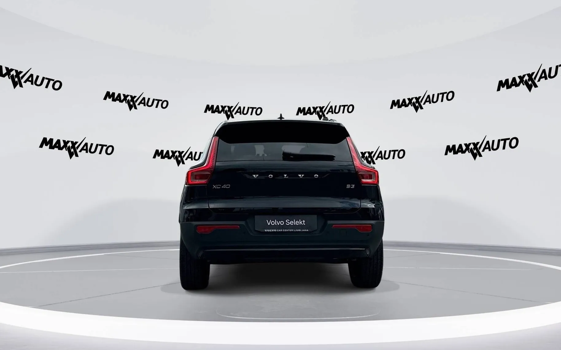 Zunanja slika - Volvo XC40 - B3 P Plus Dark Avt. - 6