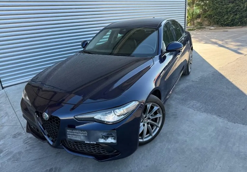 Zunanja slika - Alfa Romeo Giulia - 2.2 Multijet 210 Veloce Avt. 4x4 - 2