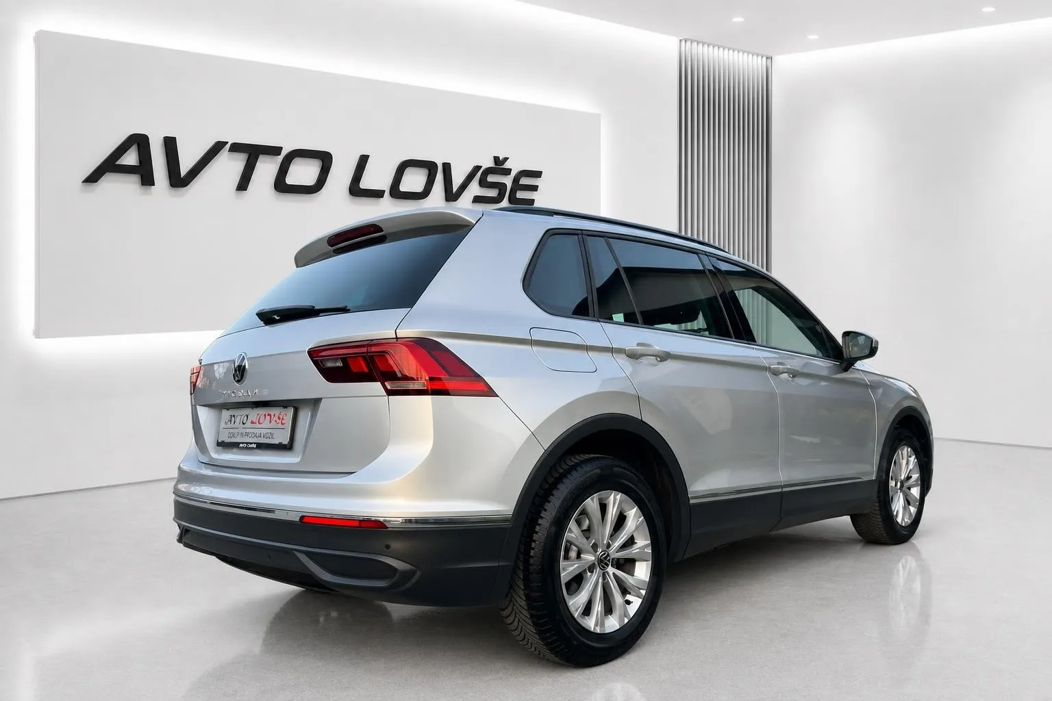 Zunanja slika - Volkswagen Tiguan - 2.0 TDI SCR BMT -1 LASTNIK-ALU-LED-KAM-ODLIČEN - 5
