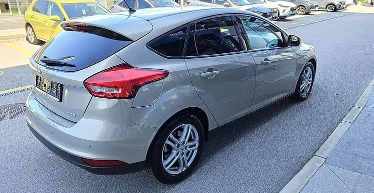 Zunanja slika - Ford Focus - Ambiente 1.0 EcoBoost 100 KM 1.lastnik - 8