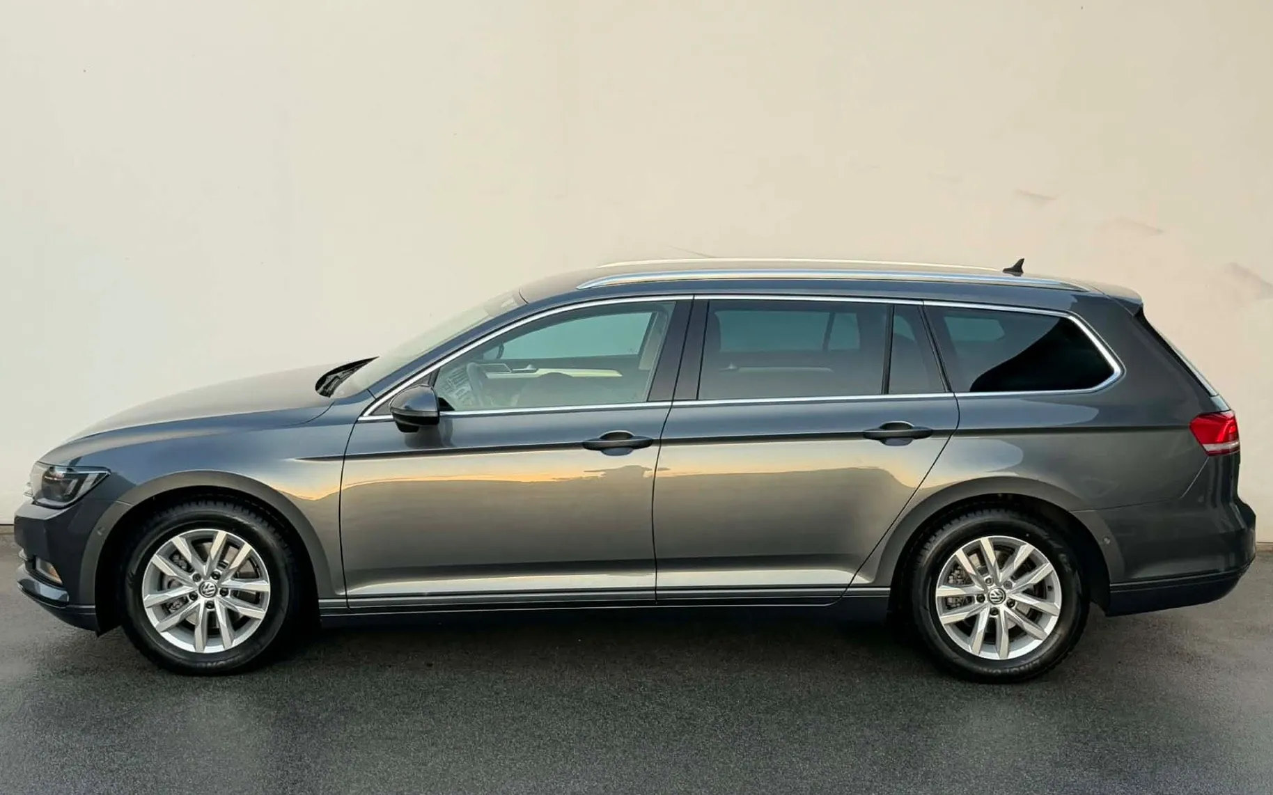 Zunanja slika - VW Passat - Variant 2.0 TDI-DSG-H LINE-NAVI-4X KLIMA-LIZING ZA TUJCE- - 5