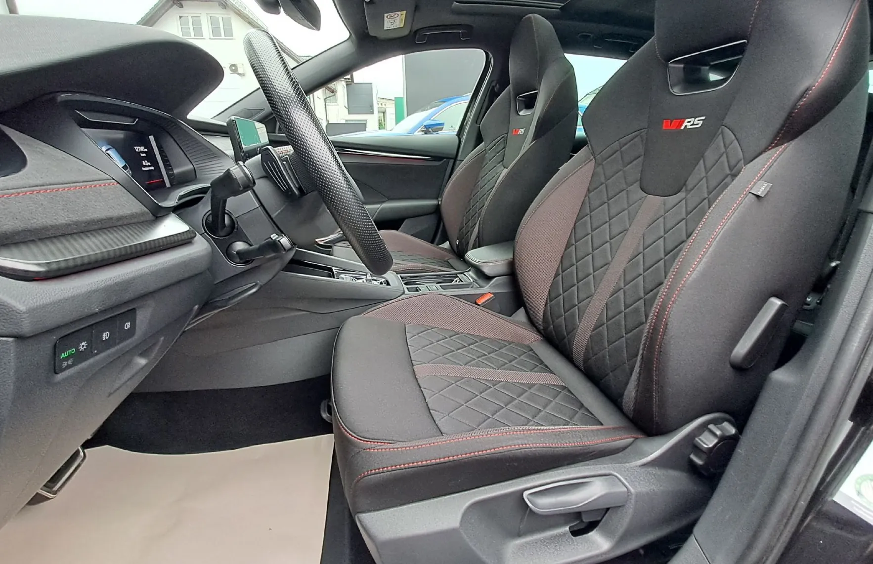 Zunanja slika - Škoda Octavia - Combi 2.0 TSI RS DSG - 6