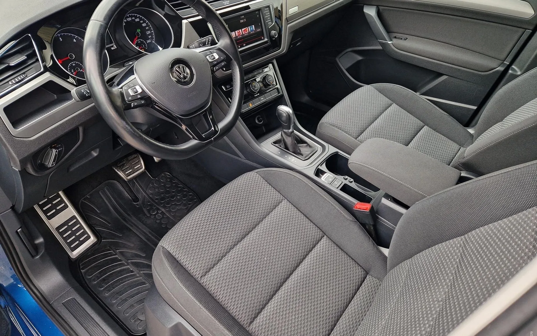 Zunanja slika - VW Touran - 1.6TDI-DSG-7SEDEŽEV-ACC-F1-2XLED-2XPDC-NA OBROKE.. - 5