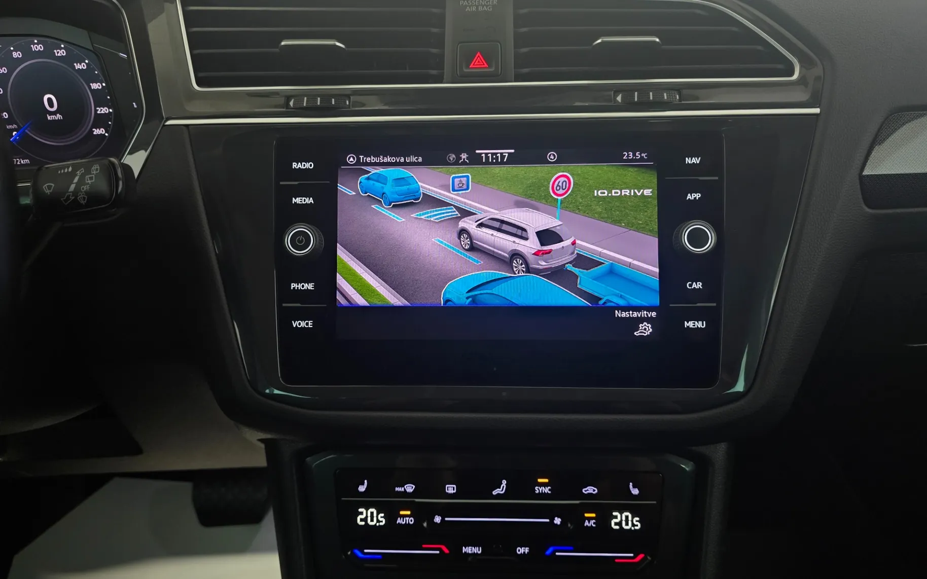 Zunanja slika - VW Tiguan - Elegance 2.0 TDI SCR DSG - 18