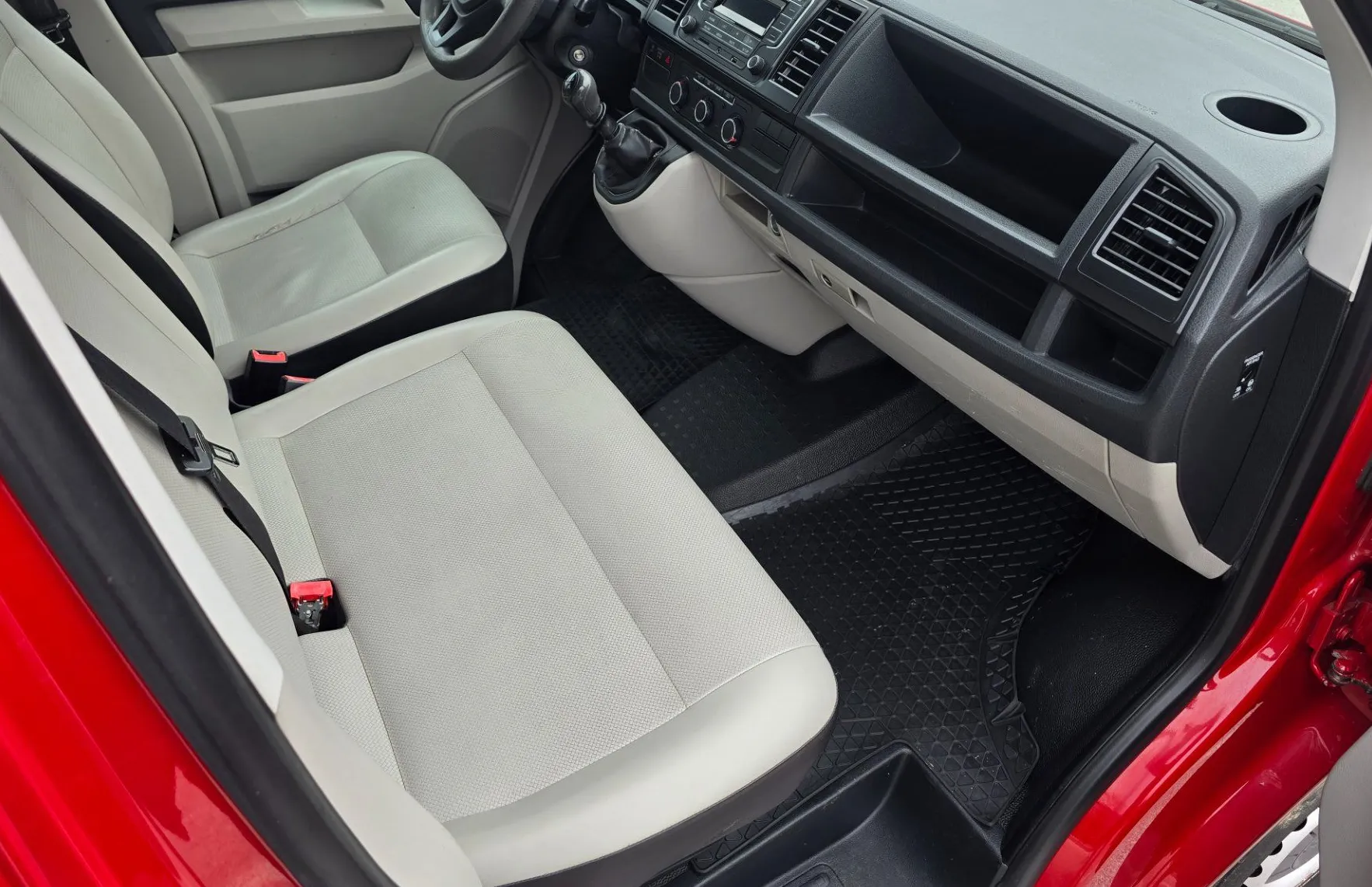 Zunanja slika - Volkswagen Caravelle - 2.0 TDI KMR 8+1 PORAČUN DDV - 10