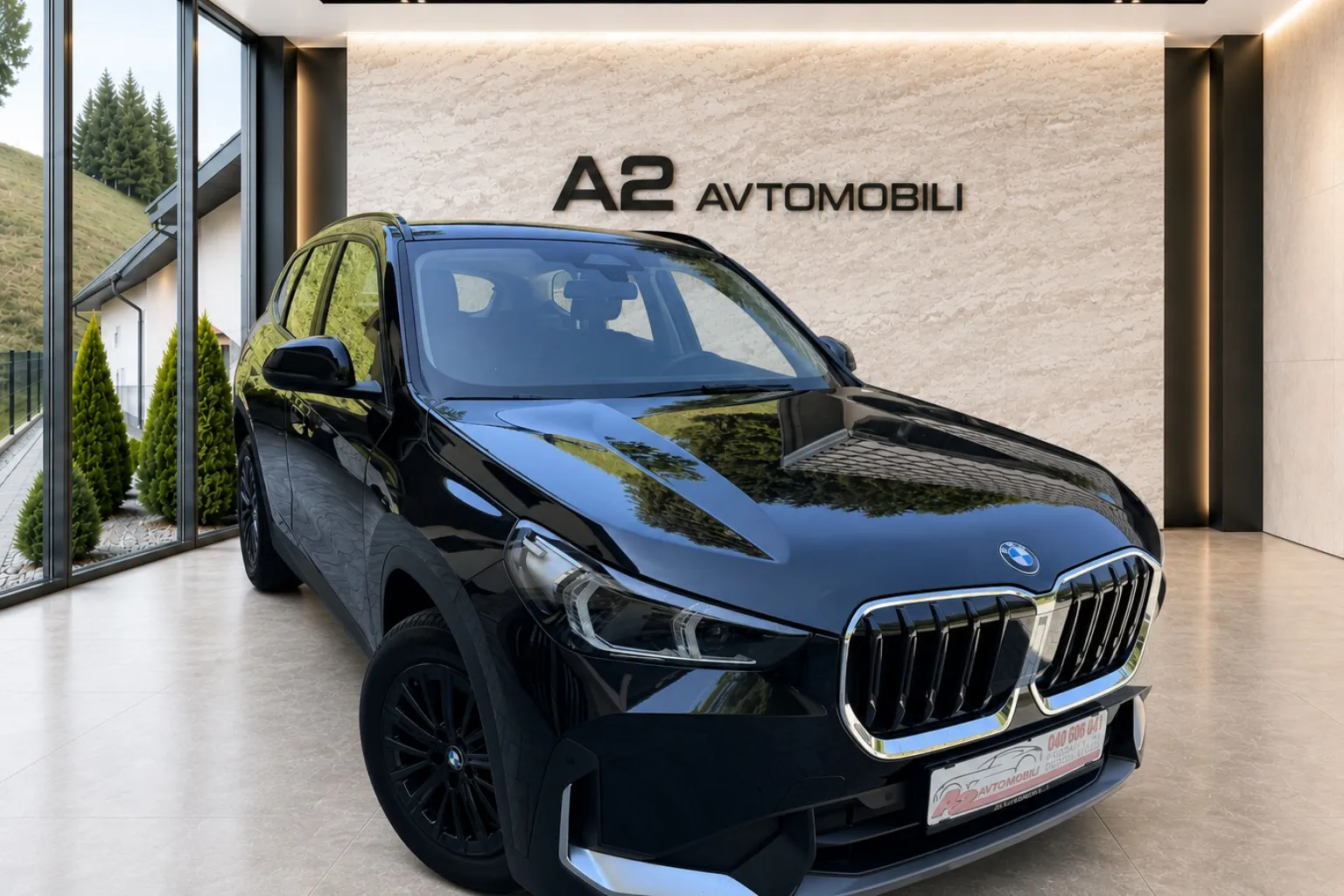 Notranja slika - BMW serija X1: - X1 xDrive20d Avt.1.lastnik-FUL LED-KAMERA-KLJUKA-. - 9