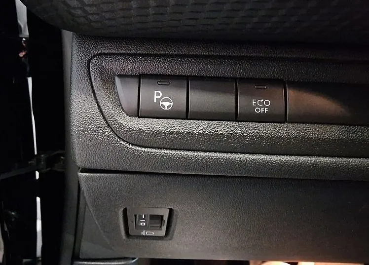 Zunanja slika - Peugeot 2008 - 1.6 BlueHDi 120 Stop start Allure | letno jamsvo | - 19