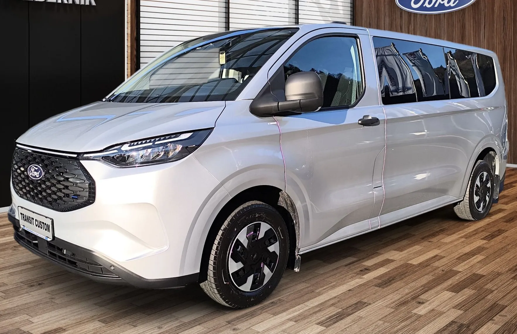 Zunanja slika - Ford E-Transit Custom - Kombi. TREND 160 kW 217 KM bate - 1