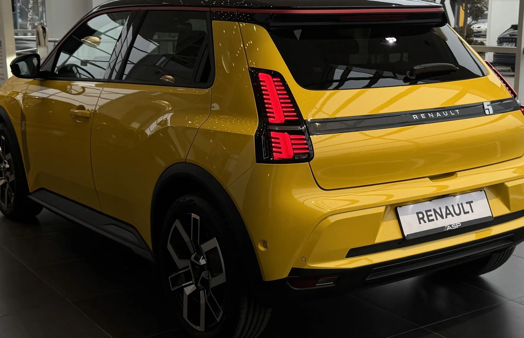 Zunanja slika - Renault 5 E-tech - TECHNO 150 HP COMFORT RANGE - 2