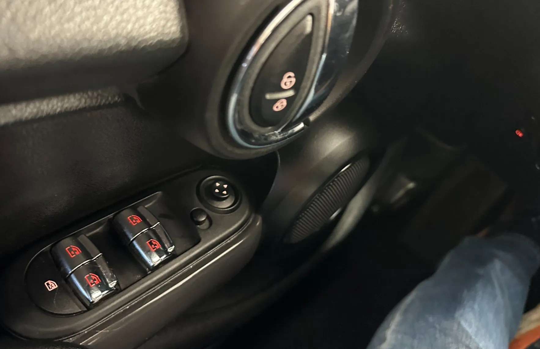 Zunanja slika - MINI One - NAVI.PDC.5 VRAT.SAMO 63.000 KM.BENCIN.AUT.KLIMA - 12