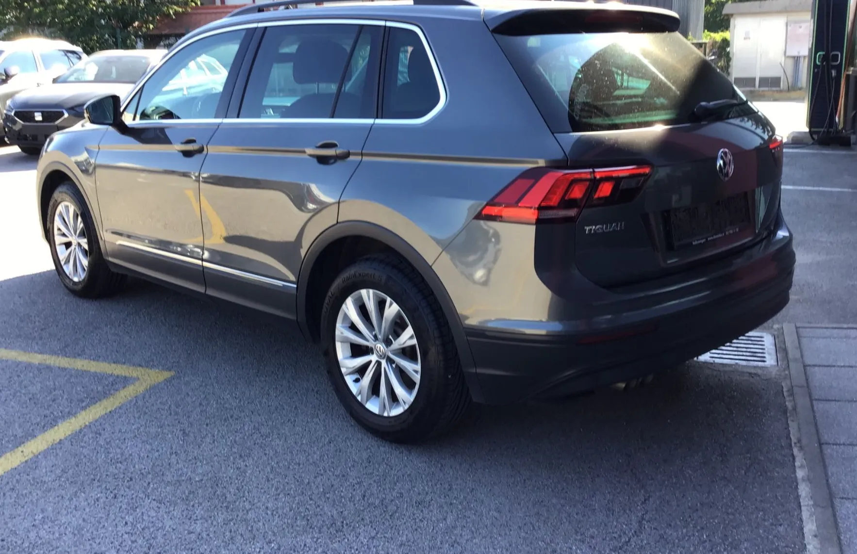 Zunanja slika - Volkswagen Tiguan - 2.0 TDI BMT Comfortline - 6