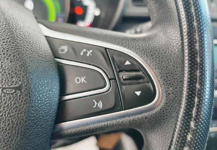 Zunanja slika - Renault Kadjar - 1.2 BOSE-SENZORJI-LED LUČI-TEMPOMAT-VIDEO VOZILA - 12