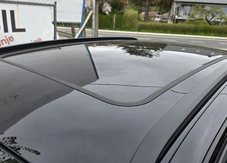 Zunanja slika - Peugeot 3008 - HYBRID 1.6 THP 300 ALLURE LED-PANO-KAMERA-VIRTUAL - 15