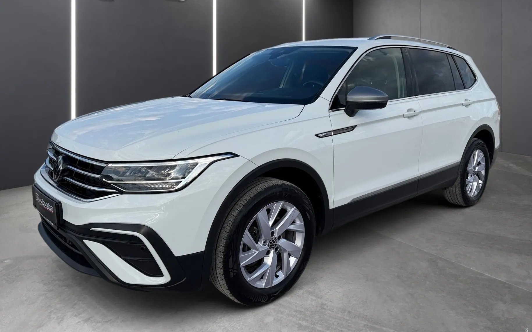 Zunanja slika - Volkswagen Tiguan Allspace - 2.0 TDI DSG 4Motion Life-ACC-Vlečna kljuka-LED... - 1