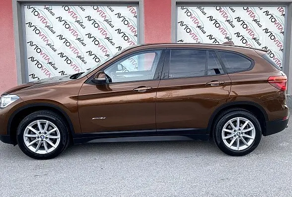 Zunanja slika - BMW X1 - serija :  xDrive18d Advantage LED SPORT NAVI PDC - 2