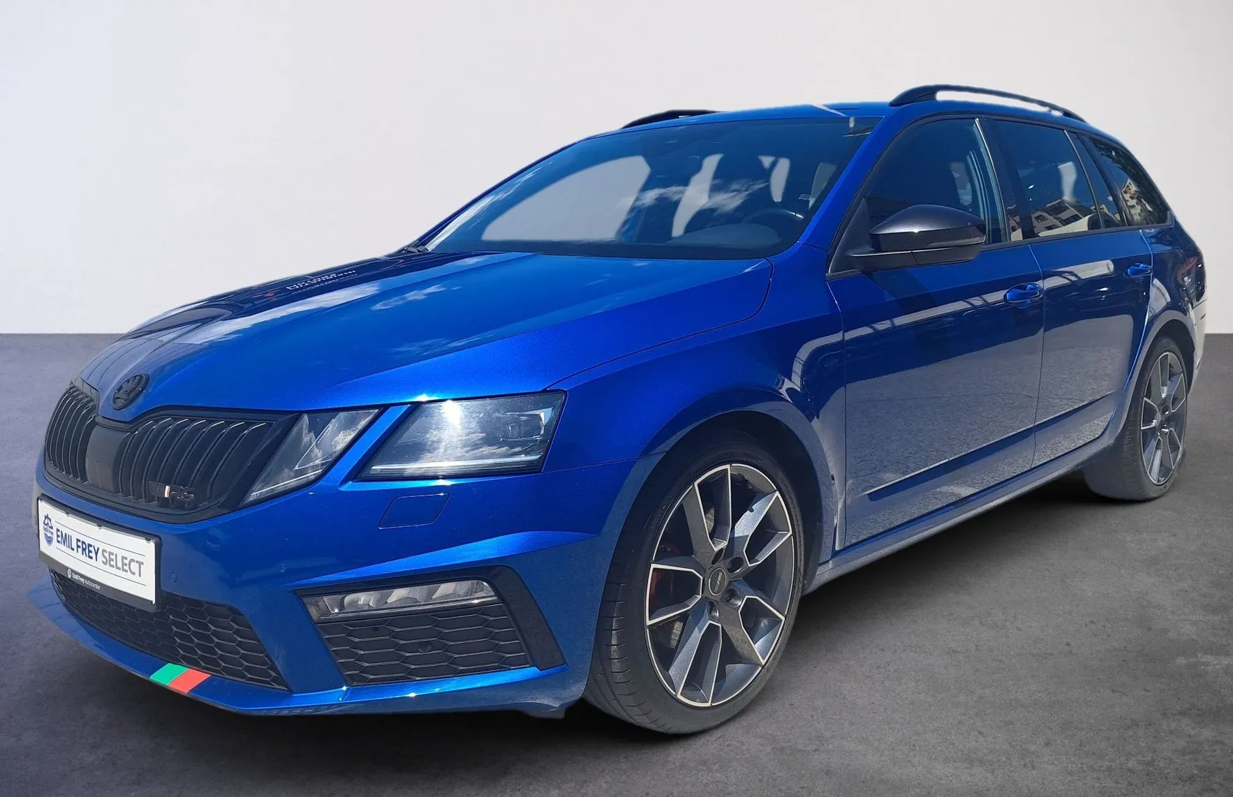 Zunanja slika - Škoda Octavia - Combi 4x4 2.0 TDI RS DSG - 2