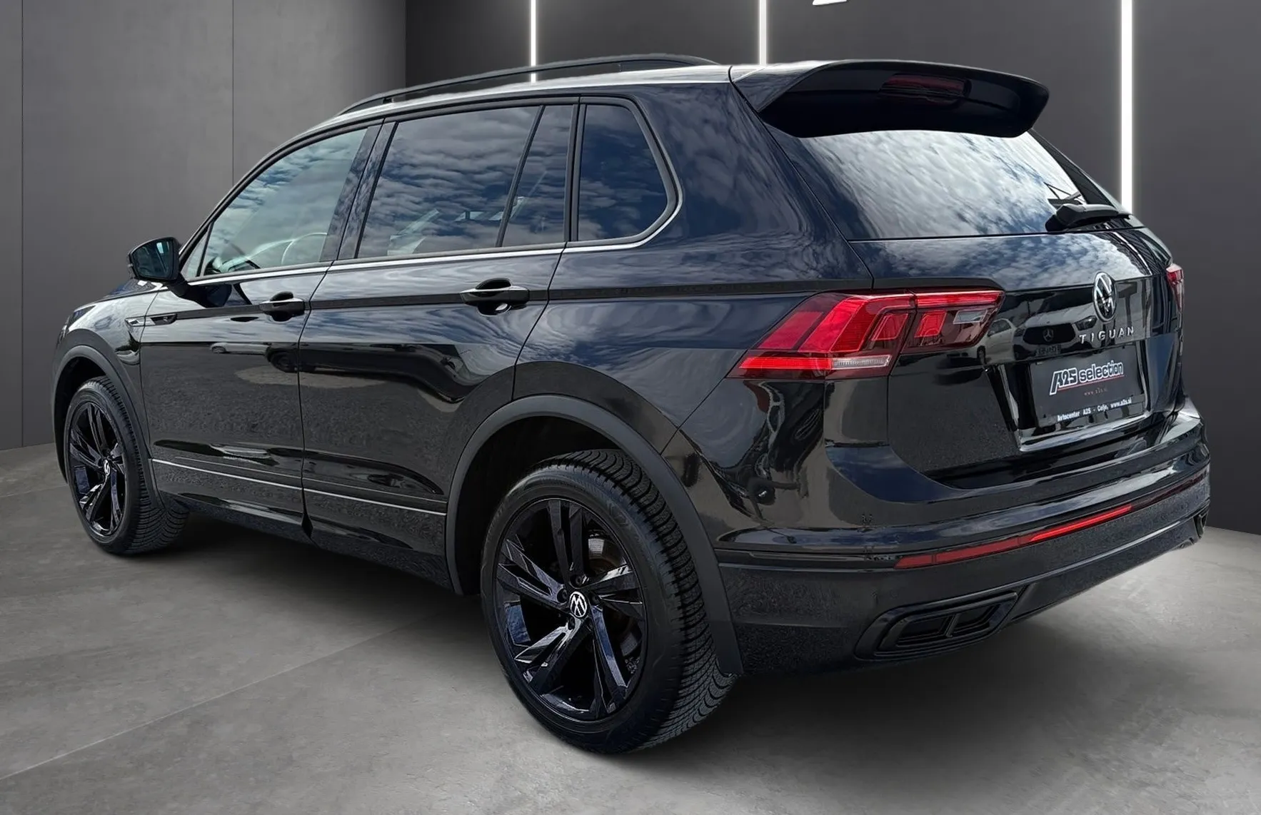 Zunanja slika - VW Tiguan - 2.0 TDI 4M DSG R-Line Black Line 360 Kamera - 4