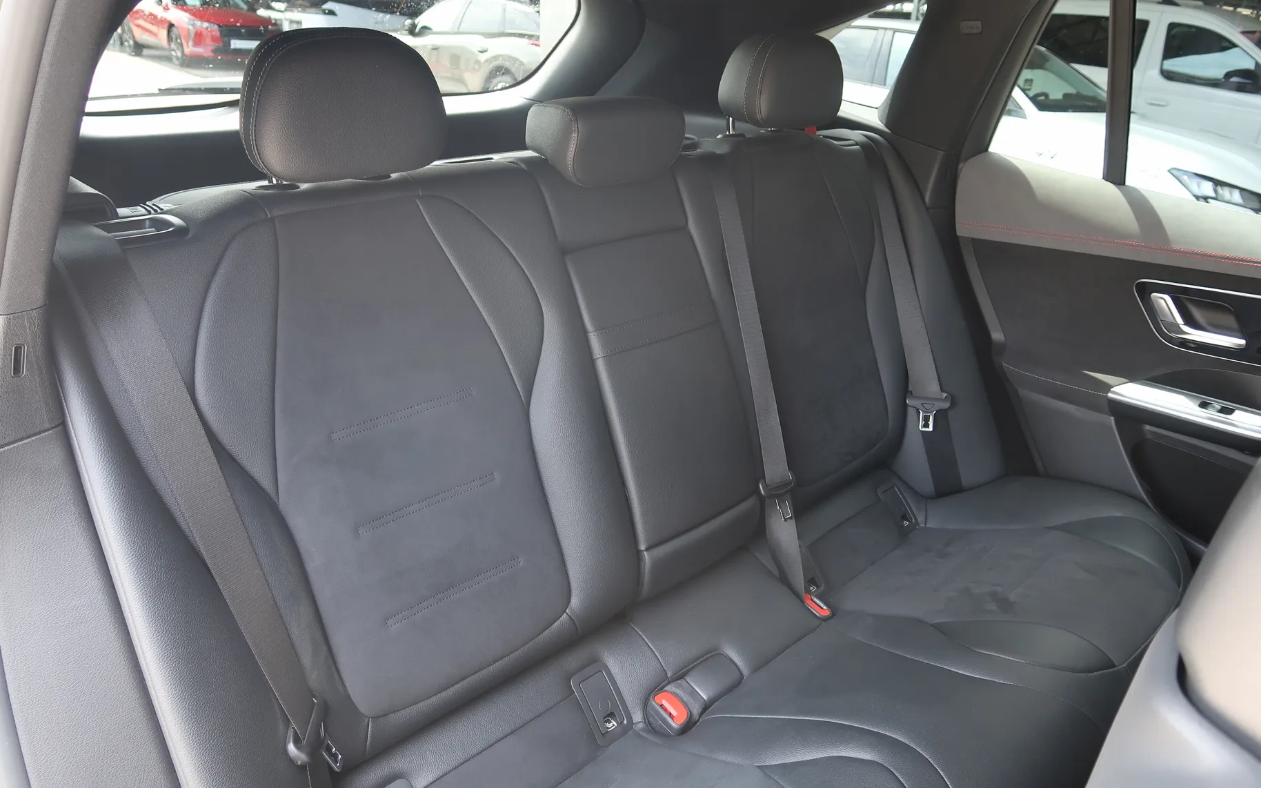 Zunanja slika - Mercedes-Benz EQE - 500 4MATIC - 8