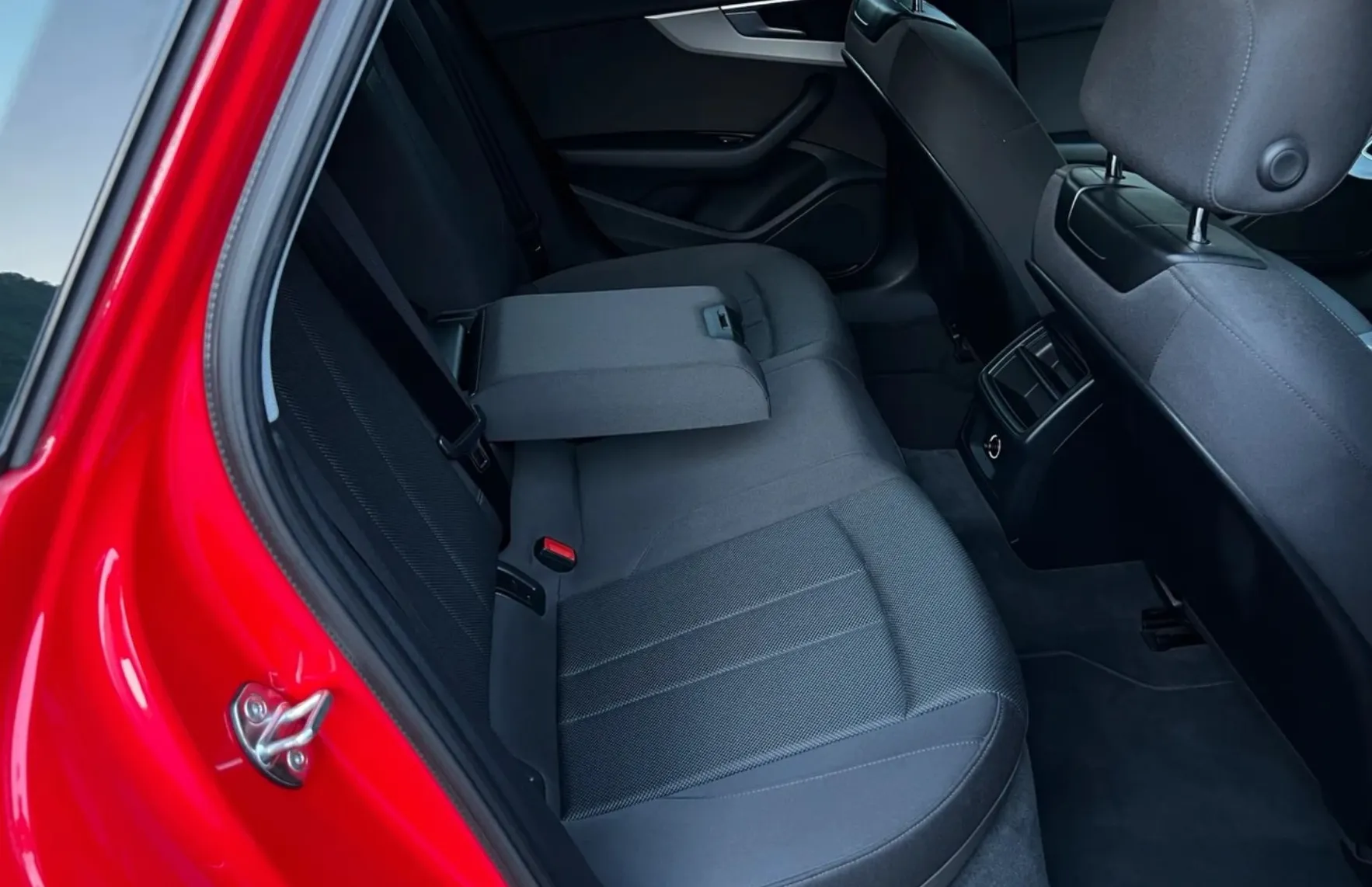 Zunanja slika - Audi A4 - Avant 40 g-tron Advanced S tronic od1 lastnik garancija - 13