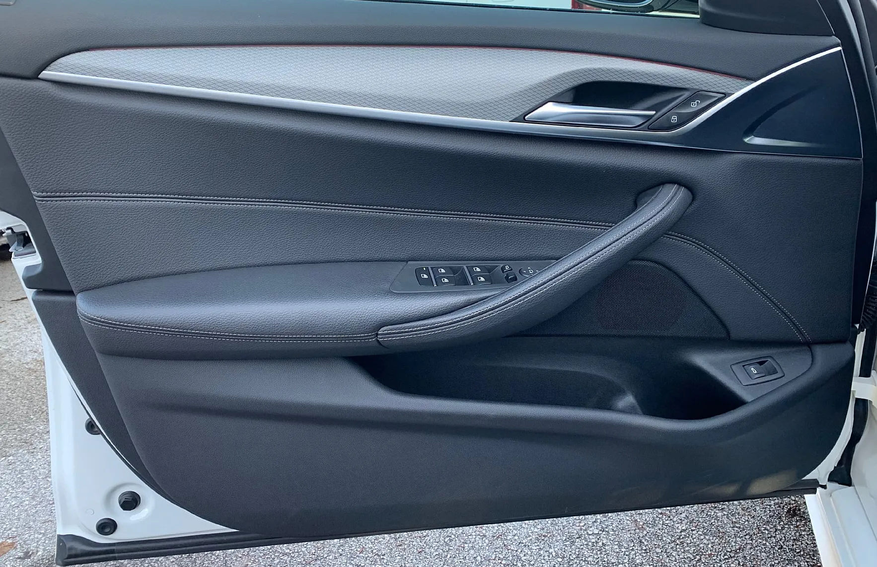 Zunanja slika - BMW Serija 5 - Touring: 520d xDrive  Avt.NEPOZABNO DOŽIVETJE - 9