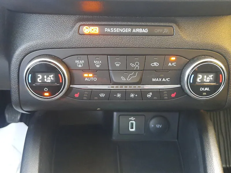 Zunanja slika - Ford Focus - 1.0 EcoBoost 92 kW Active-RADAR-LED - 10