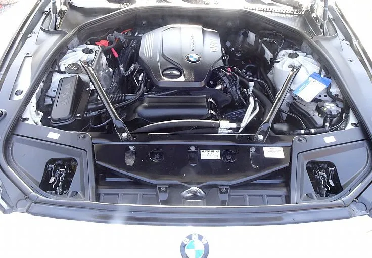 Zunanja slika - BMW Serija 5 - Touring: 520d xDrive touring Avt. FINANCIRANJE BREZ POLO - 12