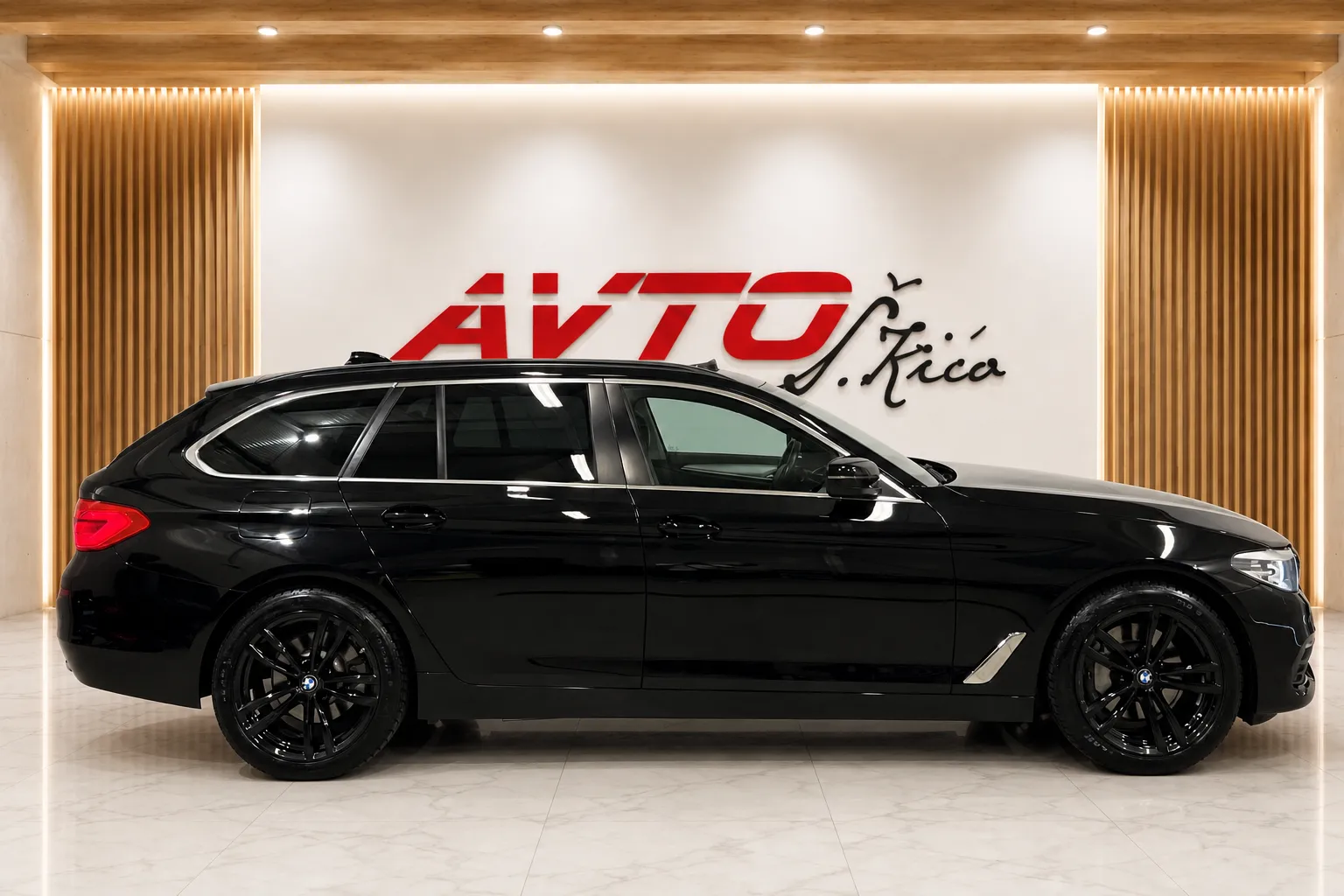 Zunanja slika - BMW serija 5 Touring: - 525d-PANORAMA-VIRTUAL-ACC-KAMERA-NAVI-LED-PDC - 6