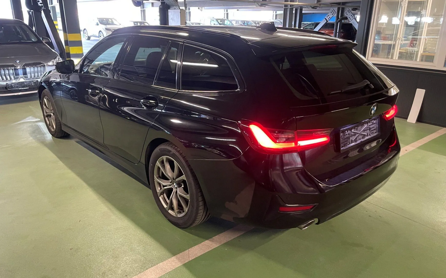 Zunanja slika - BMW Serija 3 - 320d XDrive Sport Line Avt.LED.NAVI.KAMERA.OGR.SE - 7