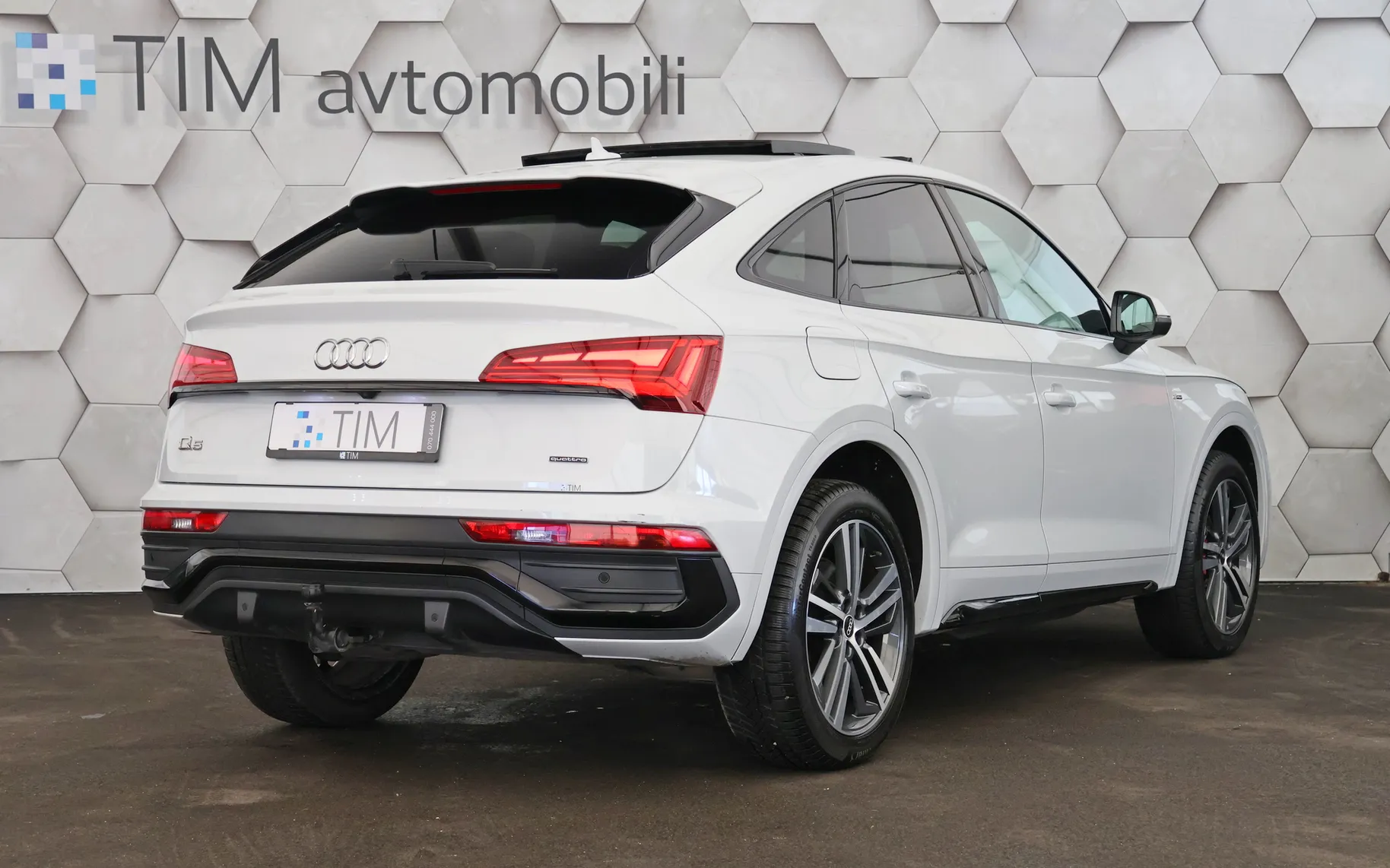 Zunanja slika - Audi Q5 - Sportback 40 TDI Quattro S-Tronic S-Line 204KM - 3