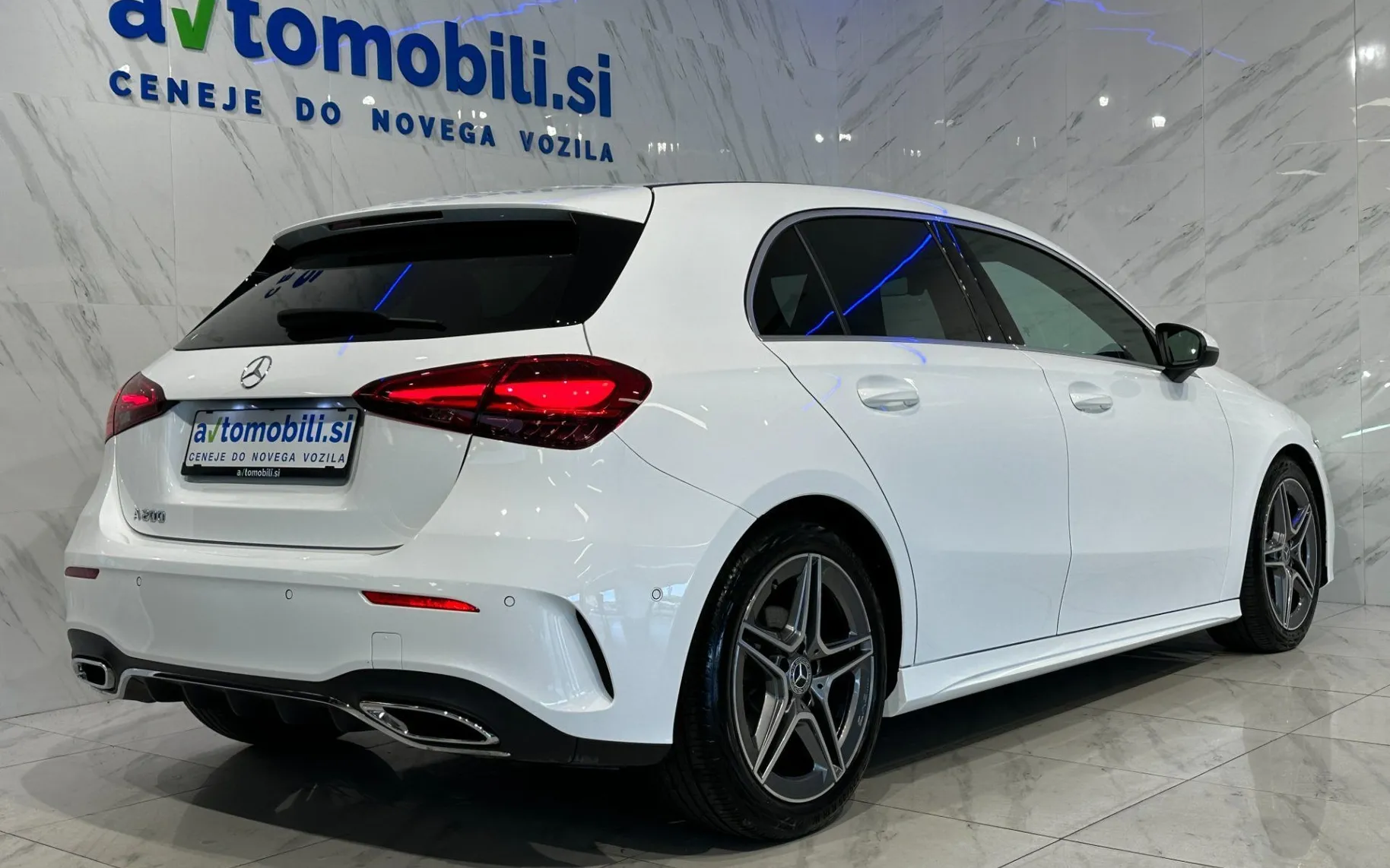Zunanja slika - Mercedes-Benz A-Razred - 200 AMG Line |Kamera|Navi|Gretje|SLO|1.Lastnik| - 4