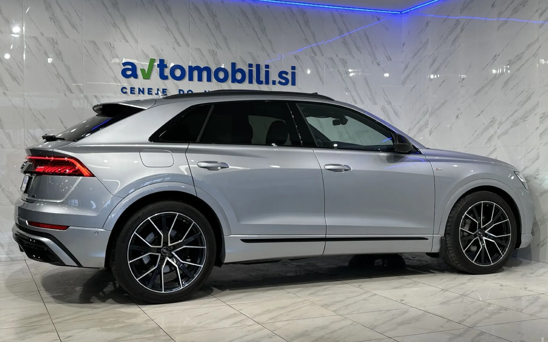 Zunanja slika - Audi Q8 - 50TDI|Q|S-Line|Pano|Kljuka|Zračno|ACC|Webasto|36 - 5