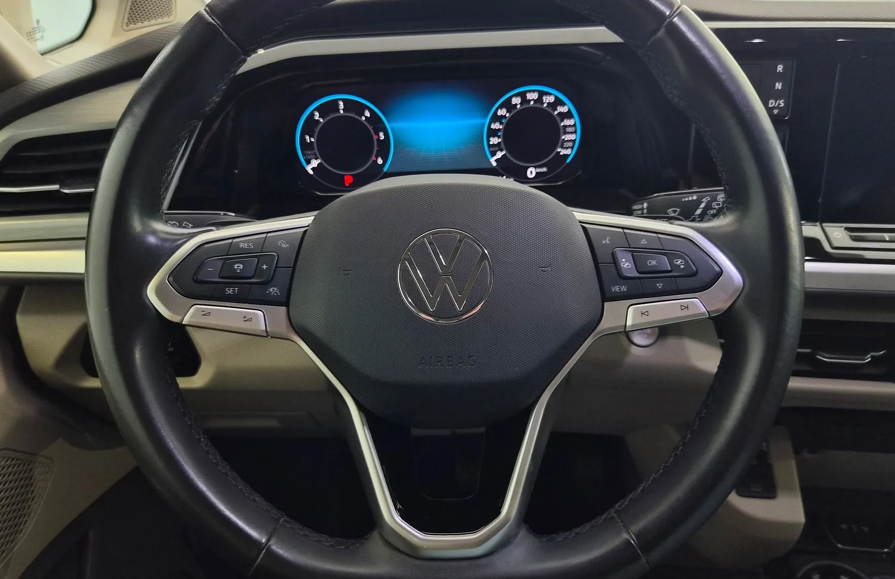 Zunanja slika - VW Multivan - T7 2.0 TDI REZERVIRANO|LED|ACC|MRTVI KOT|VIRTUAL - 14