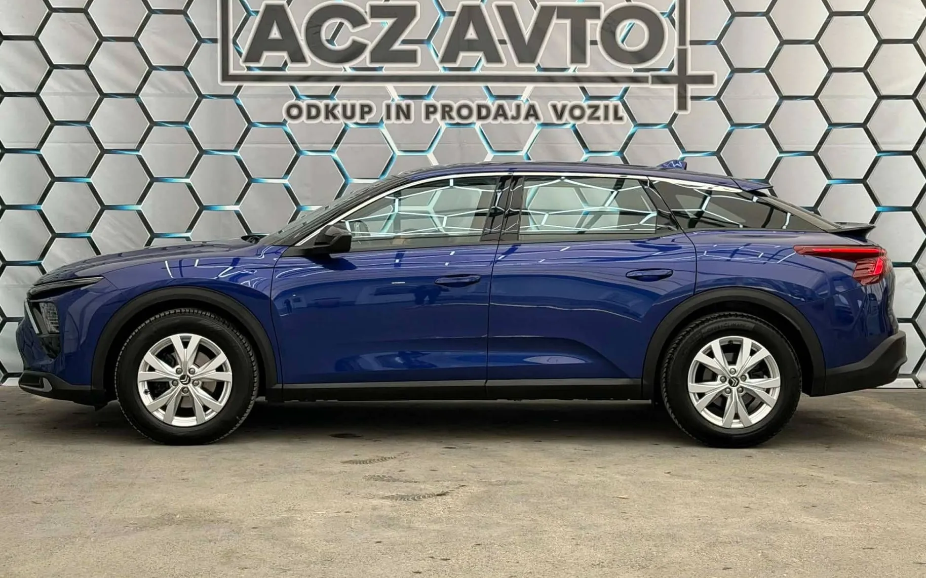 Notranja slika - Citroën C5 X - 1.2i•AUT•51.000KM•VIRTUAL•FUL LED•NAVIGACIJA•PDC•. - 7