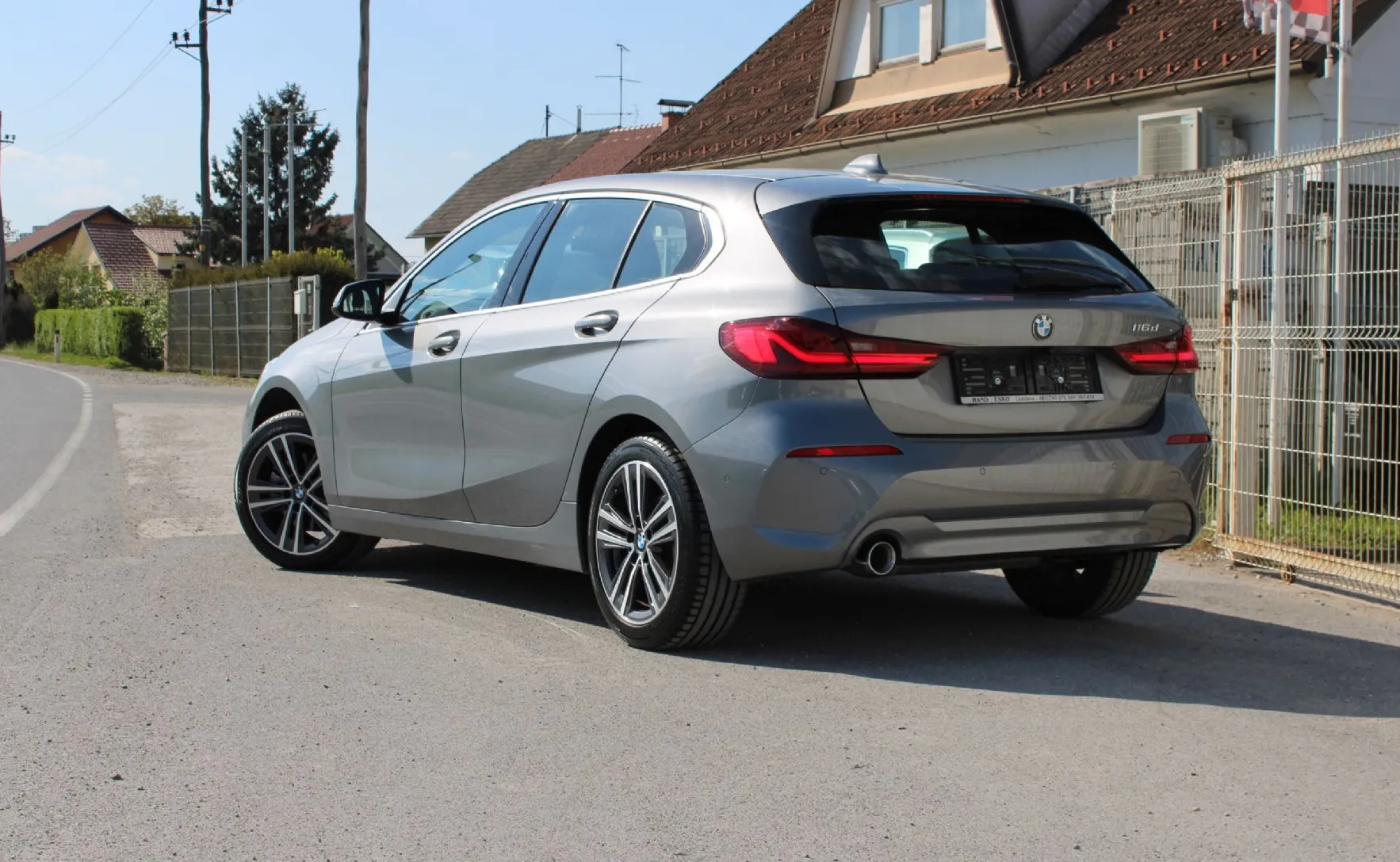 Zunanja slika - BMW Serija 1 - : 116d AUT.-LED-KAMERA-NAVI-360° PDC - 9