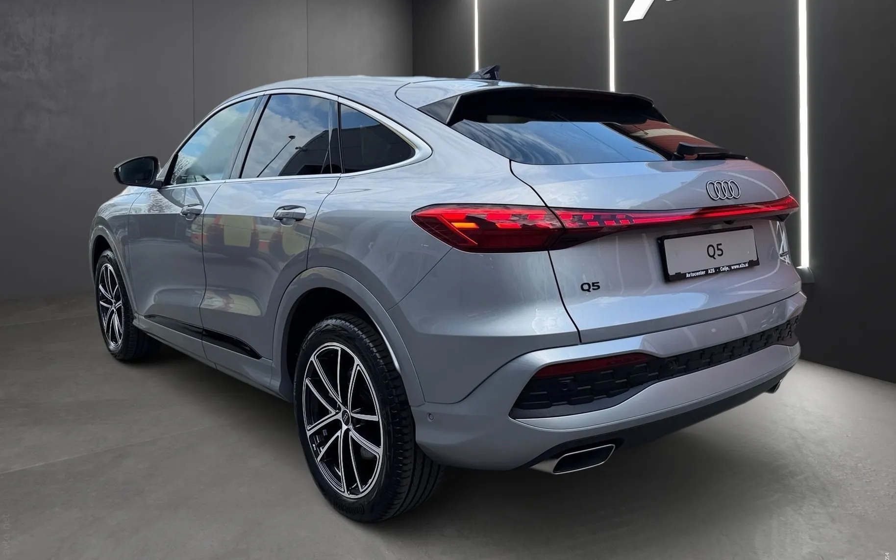 Zunanja slika - Audi Q5 Sportback - TFSI quattro 150kW - 4