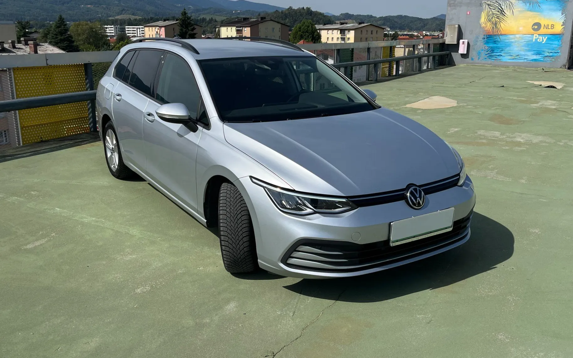 Zunanja slika - Volkswagen Golf - 2.0 TDI BMT Life 2X PDC.NAVI.GR. VOLANA.LED - 3