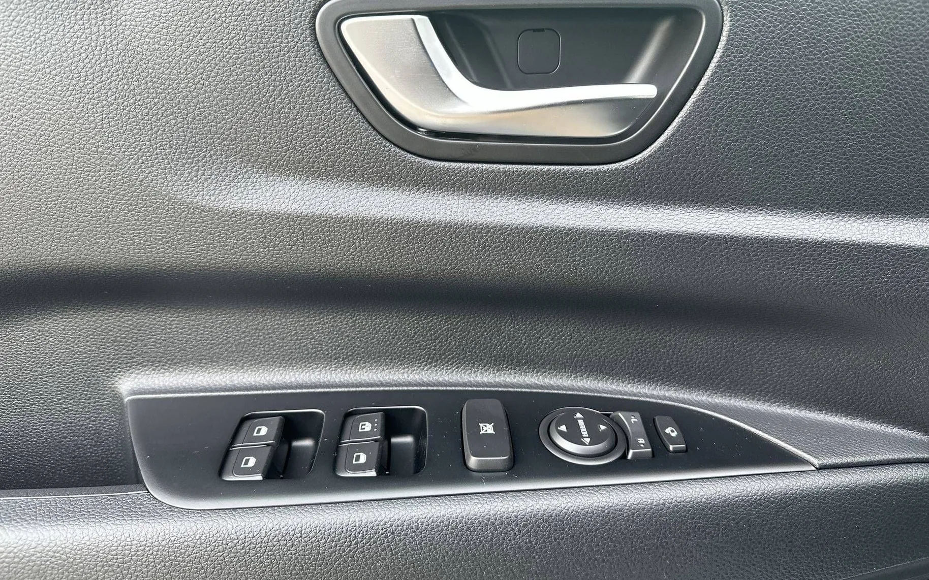 Notranja slika - KIA Stonic - 1.0 T-GDi EX Pulse DCT - 13