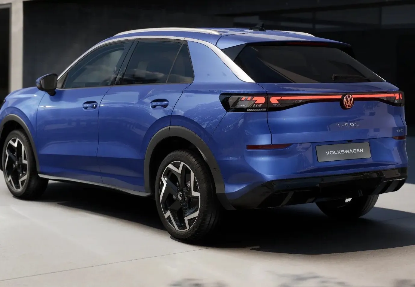Zunanja slika - VW T-Roc - 1.5 eTSI R-Line DSG 150KM - 2