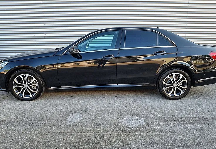 Zunanja slika - Mercedes-Benz E-Razred - 2.2CDI-AUT-AVANTGARDE-FULL LED-GR SEDEŽEV - 2