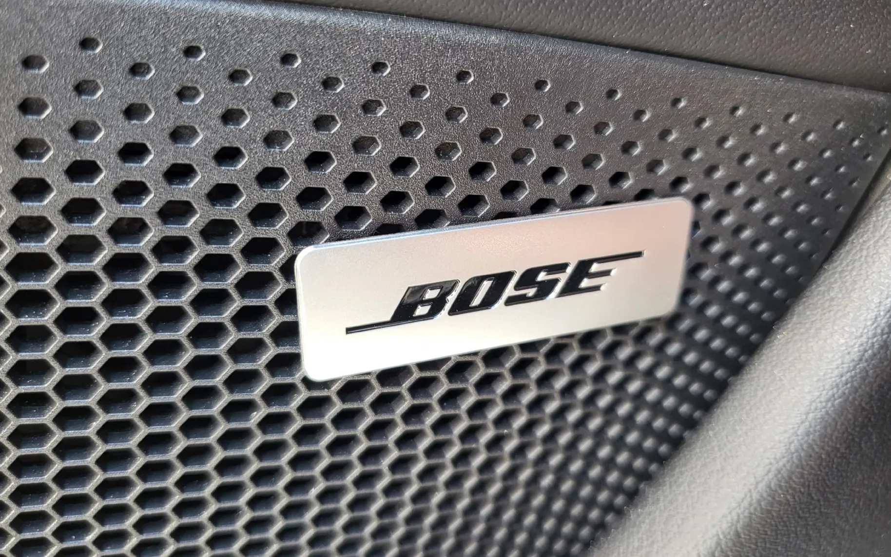 Zunanja slika - Porsche Taycan - 4S PERFORMANCE HLAJ SED KEYLESS KAM BOSE - 12