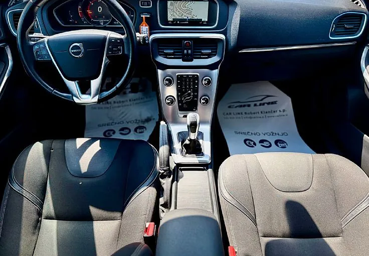 Zunanja slika - Volvo V40 - D2 Business | LED | Navi. | Tempo. | Park senzor | - 8