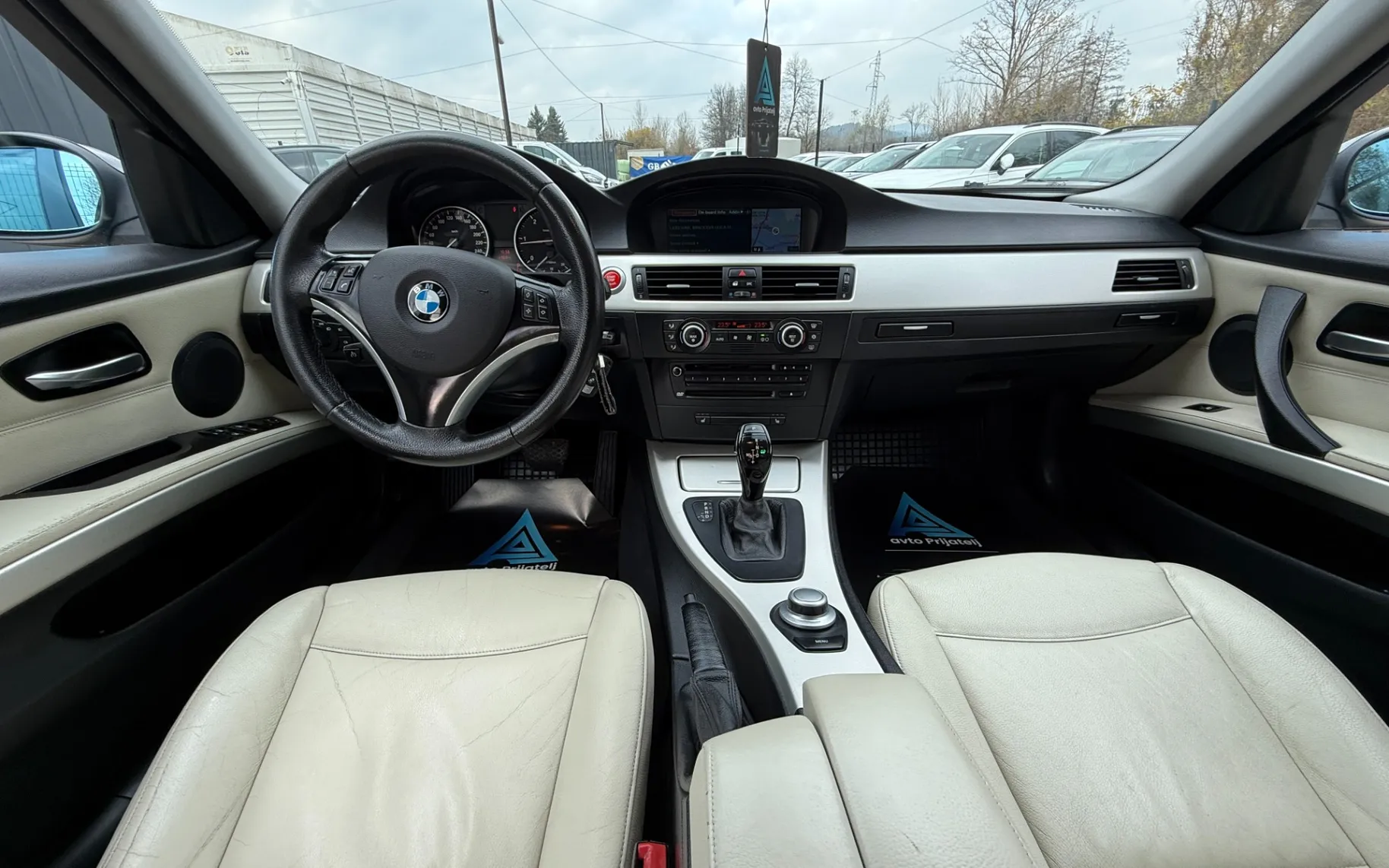 Zunanja slika - BMW Serija 1 - 320d | Usnje | Navi | TOP OHRANJEN - 17