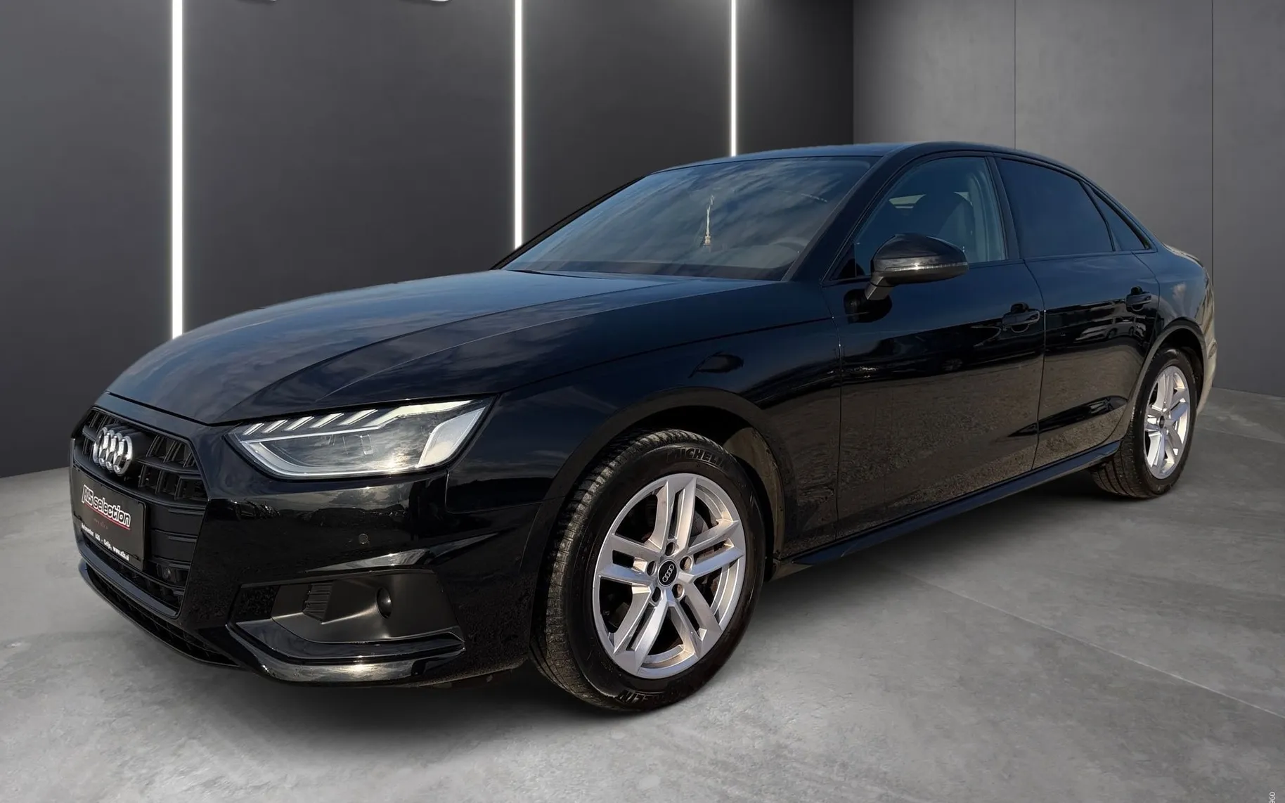Zunanja slika - Audi A4 - 40 TDI S tronic advanced-Usnje-ACC-PDC-Navigacija - 1