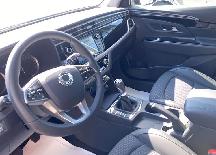 Zunanja slika - SsangYong Korando - 1.5 T-GDI Style+ M T - 4