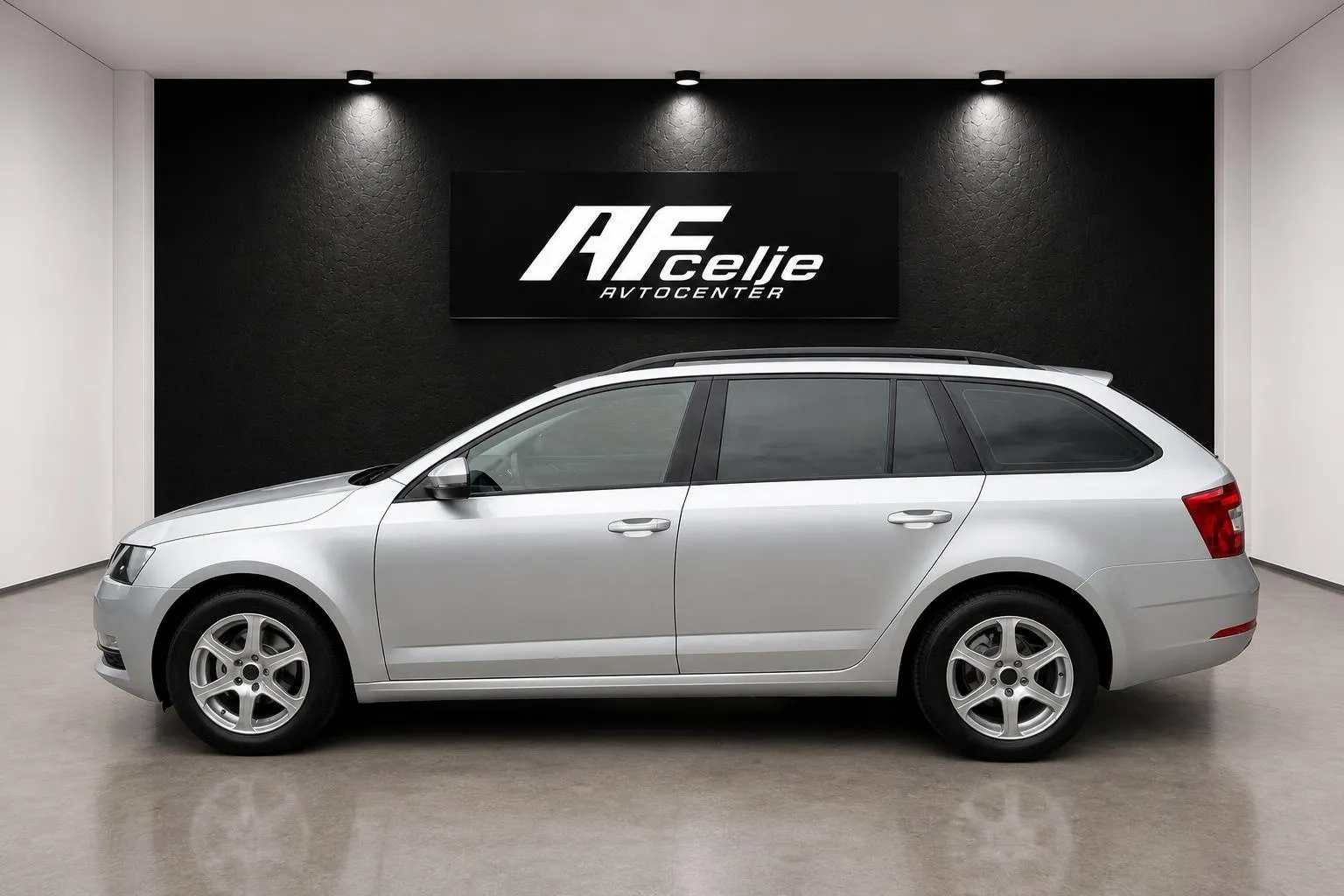 Zunanja slika - Škoda Octavia - 1.6 TDI-DSG-LED-NAVI-LIZING ZA TUJCE-TEMPOMAT- - 6