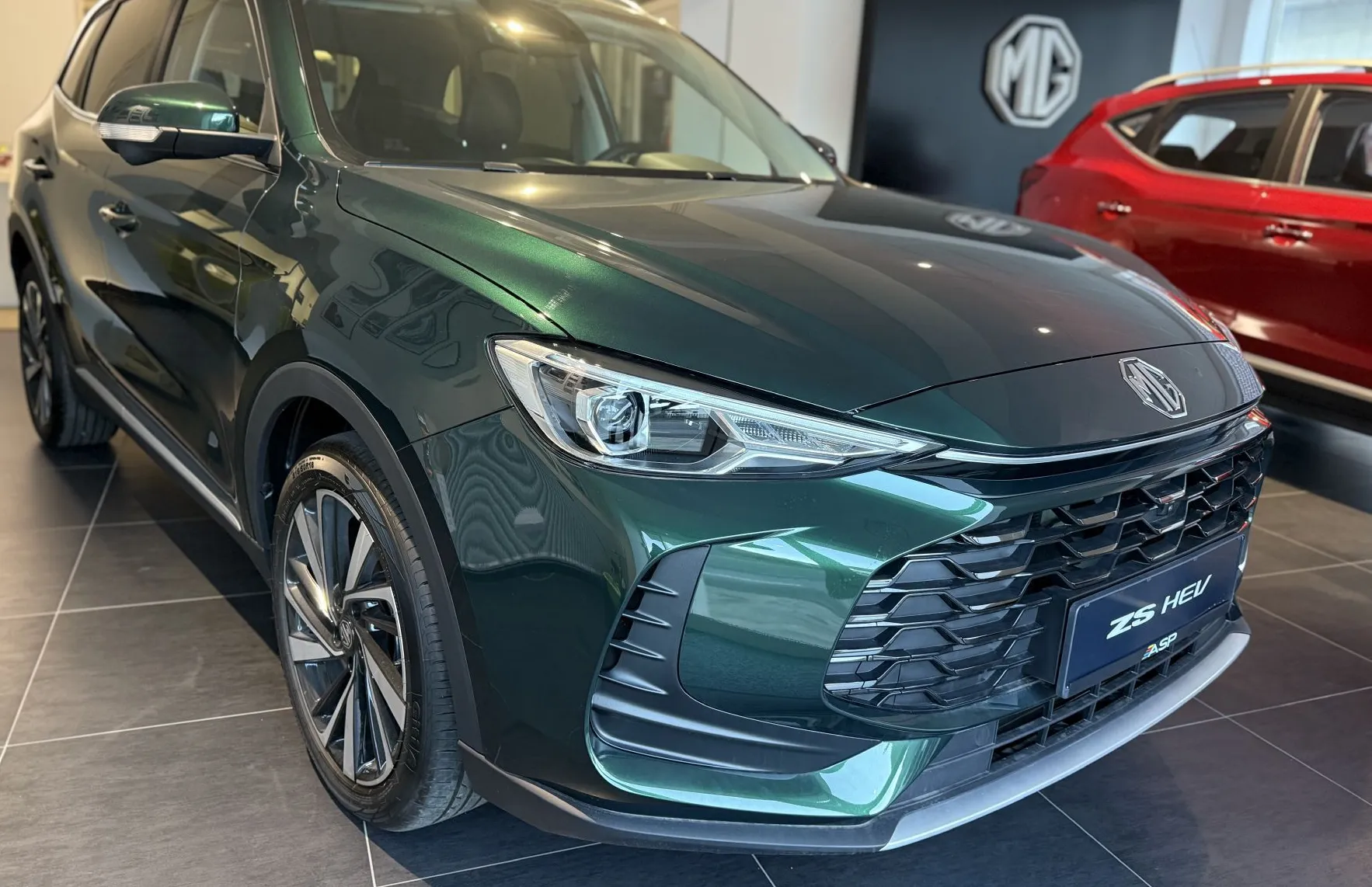 Zunanja slika - MG MG ZS - ZS 1.5 Hybrid+ Luxury - 1