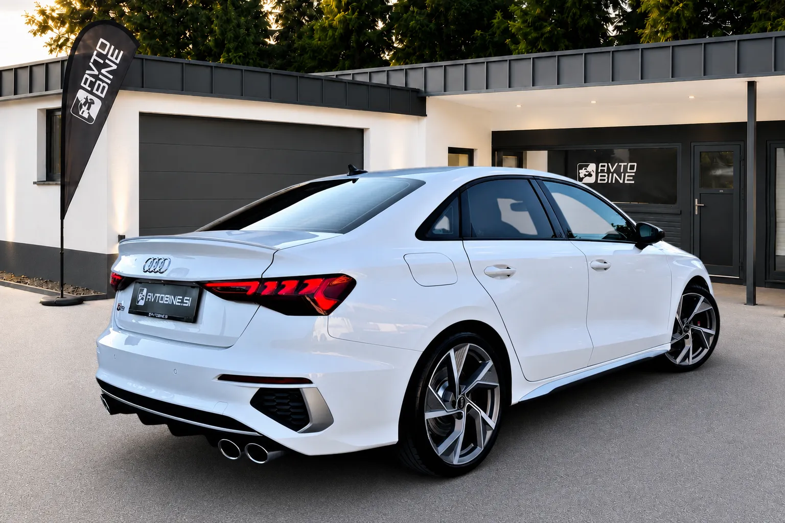 Notranja slika - Audi S3 - LIMUZINA•QUATTRO•TFSI•S TRONIC•MATIX•VIRTUAL•LED - 7