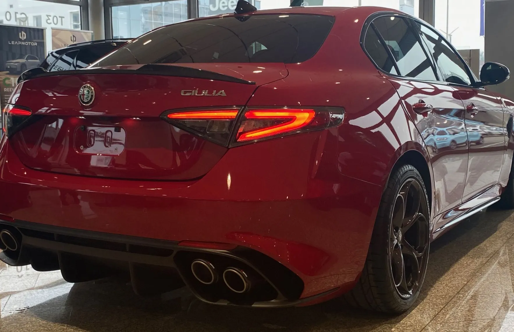 Zunanja slika - Alfa Romeo Giulia - 2.9 Turbo 520hp AT8 Quadrifoglio - 9